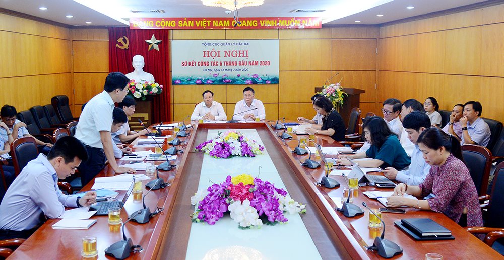 Các đại biểu dự Hội nghị