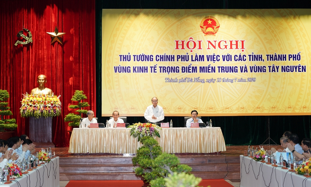 Thủ tướng yếu cầu chính quyền địa phương tập trung tháo gỡ các khó khăn, hỗ trợ sản xuất, tiêu dùng, tạo việc làm và lo an sinh xã hội