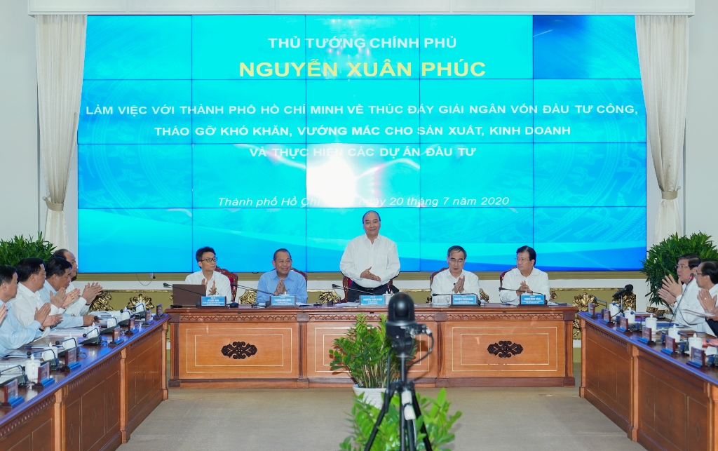 Thủ tướng hoan nghênh quyết tâm của TP HCM trong việc hoàn thành giải ngân 100% vốn đầu tư công đã đề ra cho năm nay