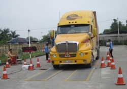 TP HCM: Kiểm soát tải trọng xe ở trạm thu phí An Sương - An Lạc