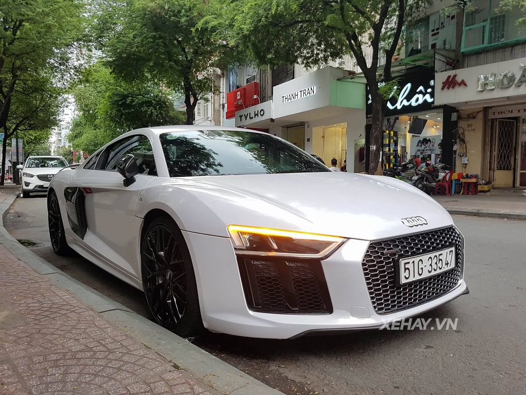 Sài Gòn: Audi R8 V10 Plus lặng lẽ xuất hiện trên phố