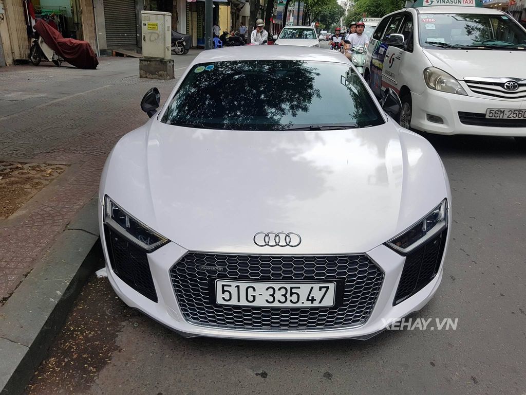 Sài Gòn: Audi R8 V10 Plus lặng lẽ xuất hiện trên phố