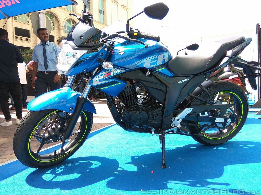 Ấn Độ: Xuất hiện Suzuki Gixxer 2017 vành phối 2 màu, giá khoảng 32 triệu VNĐ
