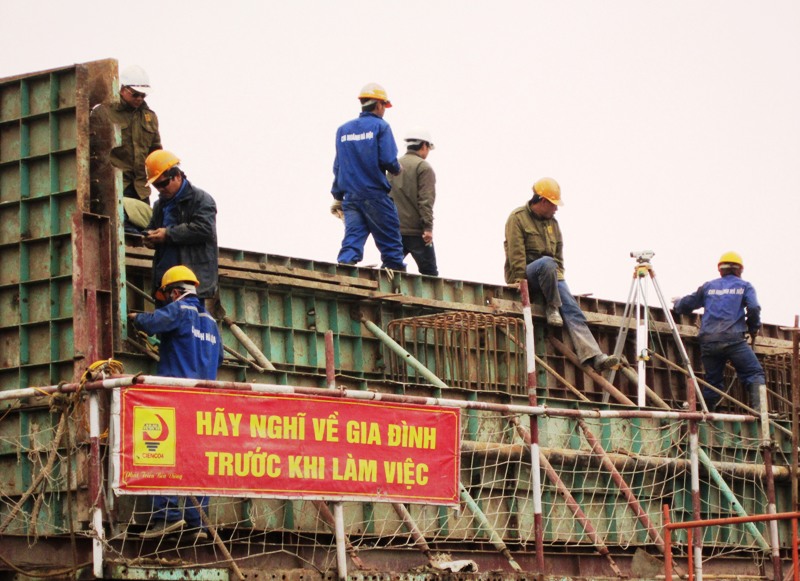 Siết chặt an toàn lao động trong thi công xây dựng công trình
