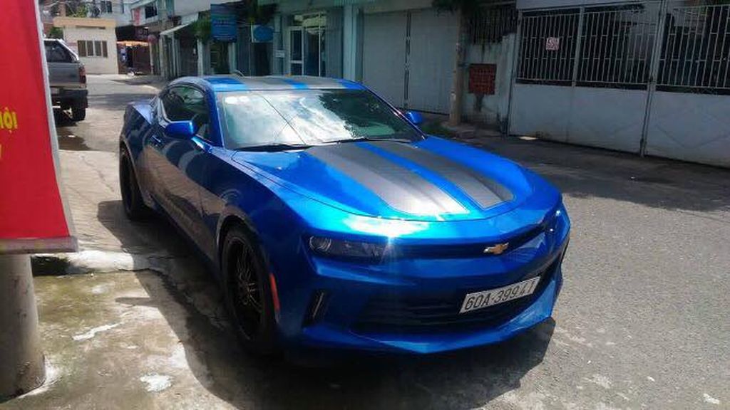 Chevrolet Camaro 2017 màu xanh dương về “định cư” ở Đồng Nai