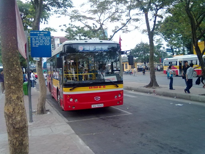 Hà Nội thay xe mới tuyến buýt số 28