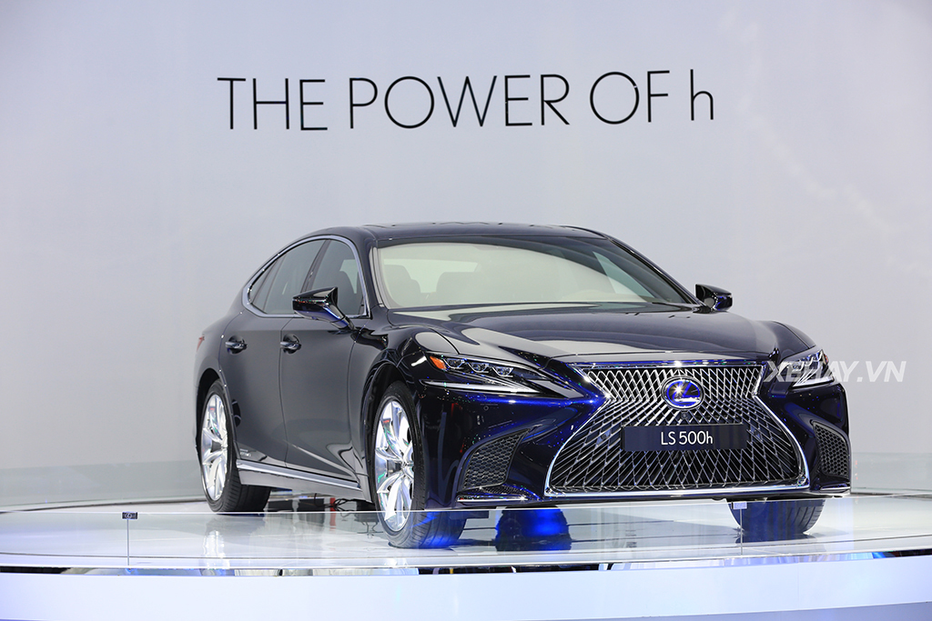 [ĐÁNH GIÁ XE] Lexus LS500h - Ngôi sao sáng nhất triển lãm Ô tô Việt Nam 2017