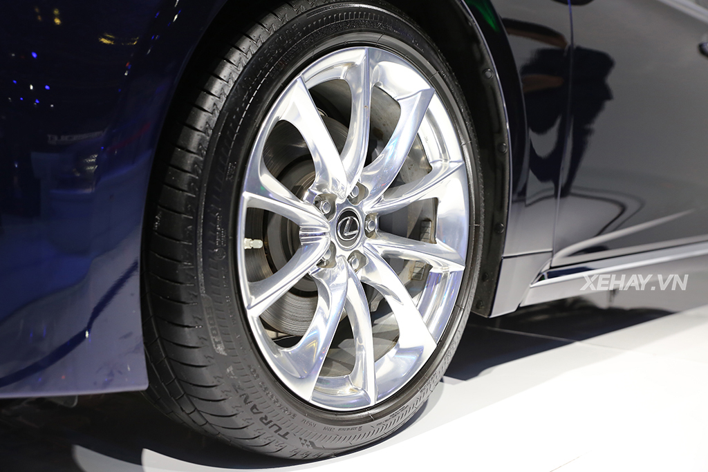 [ĐÁNH GIÁ XE] Lexus LS500h - Ngôi sao sáng nhất triển lãm Ô tô Việt Nam 2017
