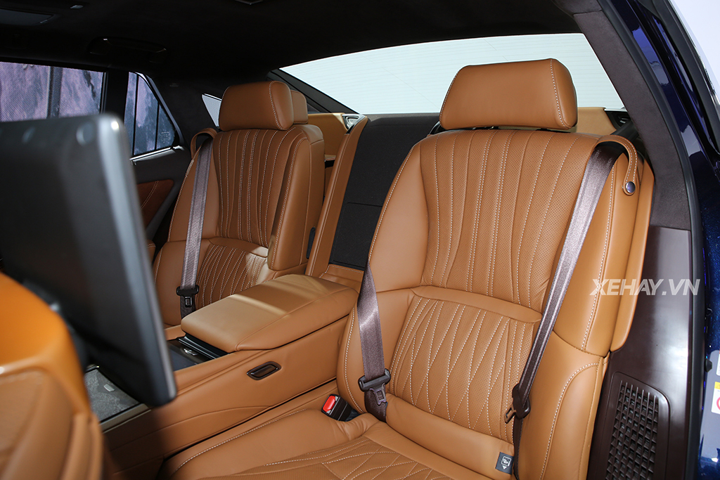 [ĐÁNH GIÁ XE] Lexus LS500h - Ngôi sao sáng nhất triển lãm Ô tô Việt Nam 2017