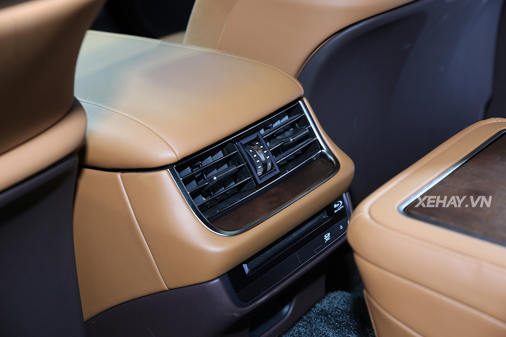 [ĐÁNH GIÁ XE] Lexus LS500h - Ngôi sao sáng nhất triển lãm Ô tô Việt Nam 2017