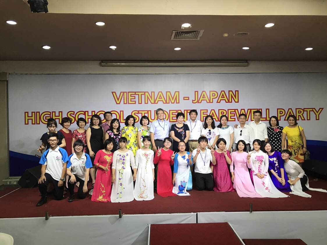 Học sinh Nhật Bản hào hứng trải nghiệm văn hóa Việt Nam