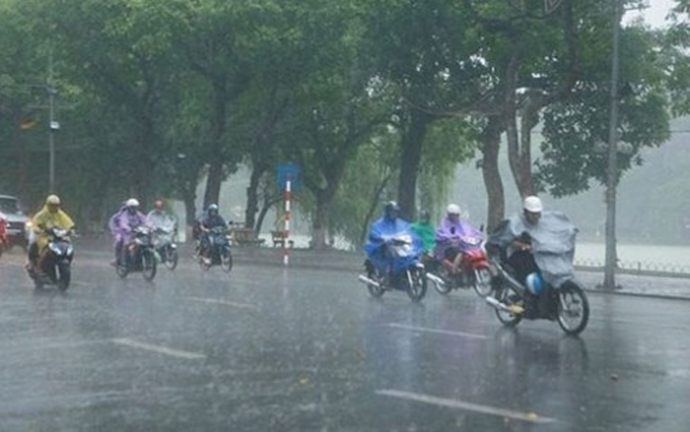 Bắc Bộ mưa lớn diện rộng, Thủ đô Hà Nội mưa vừa và to, rải rác có dông
