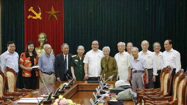 Mãi khắc ghi những công lao to lớn của các chiến sỹ Việt Minh thành Hoàng Diệu