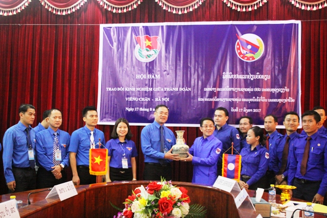 Hội đàm giữa Thành đoàn Hà Nội và Viêng Chăn