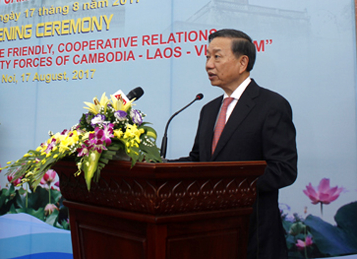 Khai mạc triển lãm Quan hệ hữu nghị hợp tác giữa Công an Việt Nam – Lào - Campuchia