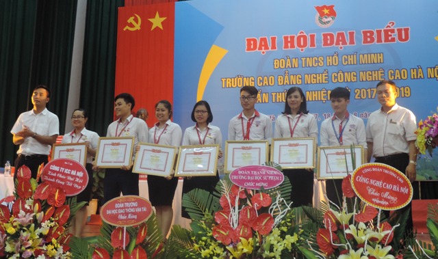21 đồng chí được bầu vào BCH Đoàn trường Cao đẳng nghề Công nghệ cao Hà Nội