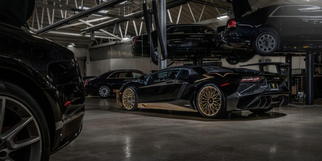 Ấn tượng mạnh với Lamborghini Black Gold - một trong những chiếc Aventador SV cuối cùng được sản xuất