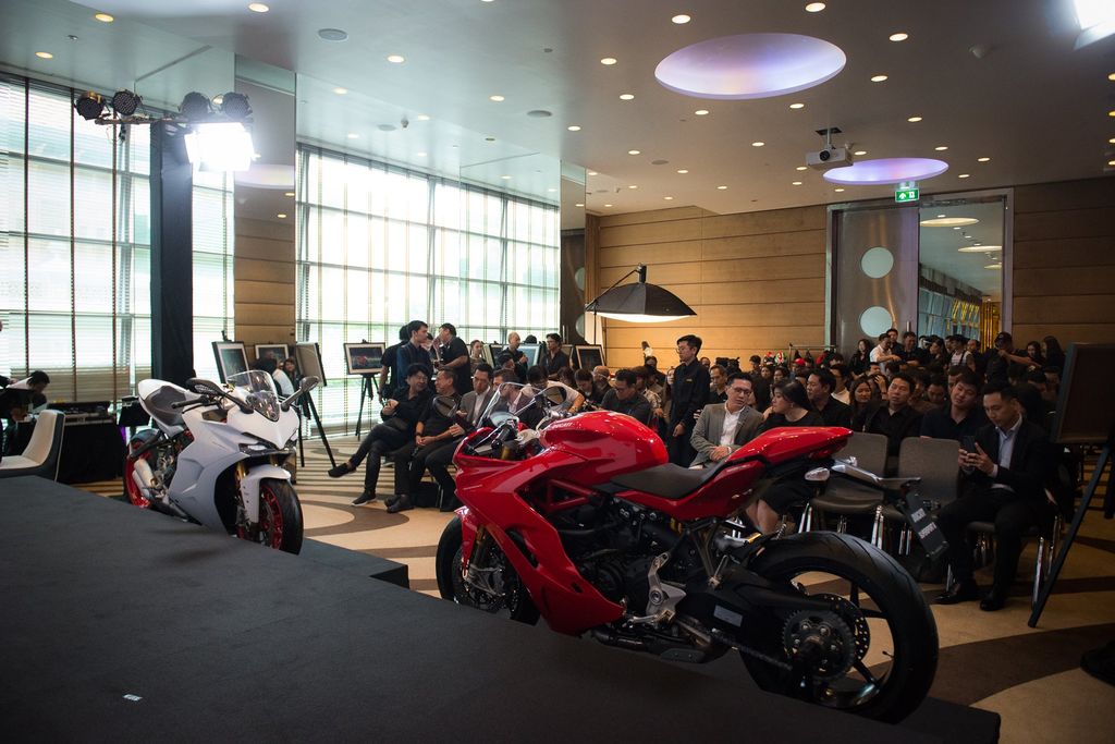 Ducati SuperSport 2017 ra mắt thị trường Đông Nam Á, giá 410 triệu VNĐ