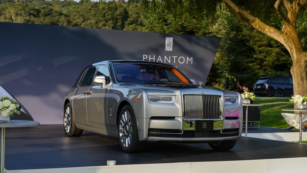 Rolls-Royce Phantom 2018 làm lu mờ toàn bộ những ngôi sao khác tại Pebble Beach