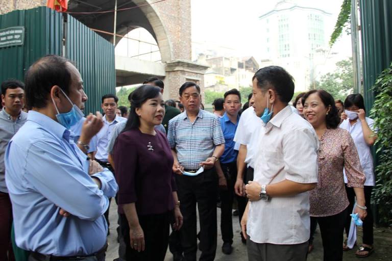 Bộ trưởng Bộ Y tế thị sát công tác chống dịch sốt xuất huyết ở Hà Nội
