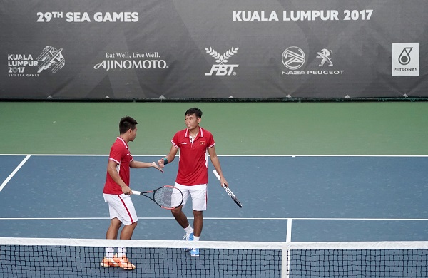 Sea Games 29: Cặp Hoàng Nam – Hoàng Thiên giành quyền vào bán kết