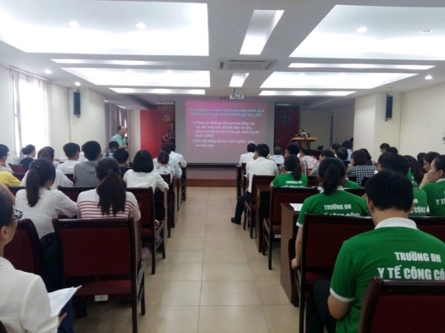 110 giảng viên, sinh viên ĐH Y Hà Nội, ĐH Y tế Công cộng phòng chống SXH