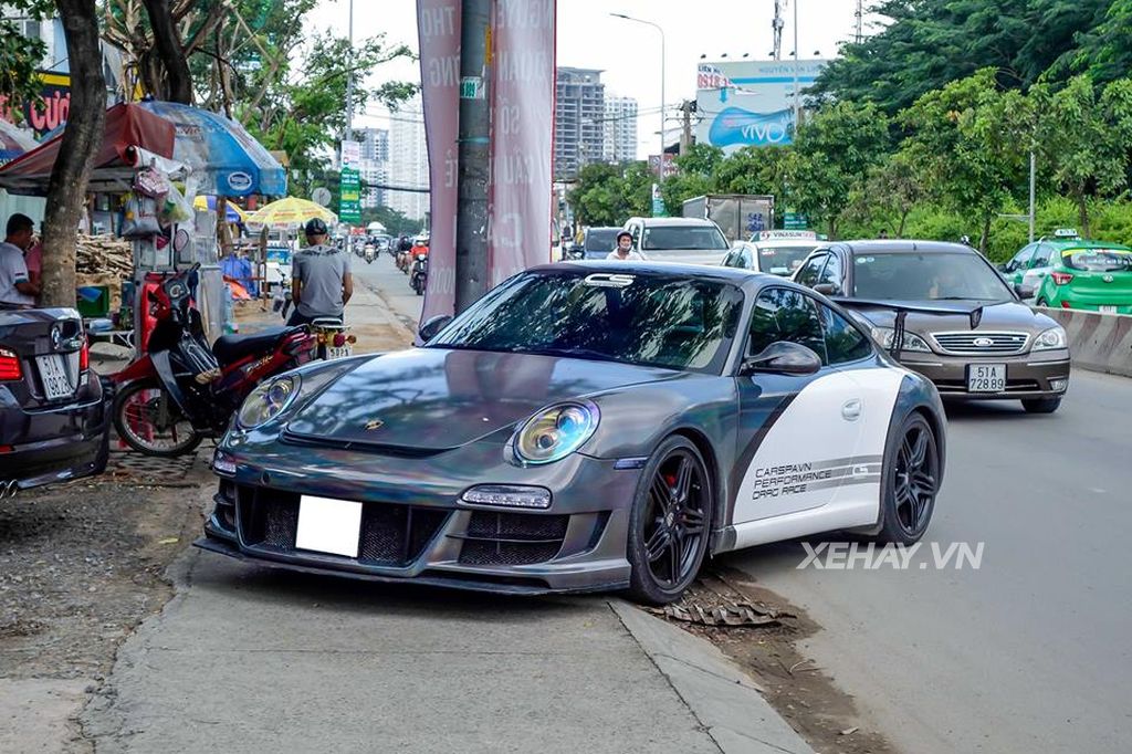 TP.HCM: Porsche 911 độ Prior Design gây ấn tượng với 