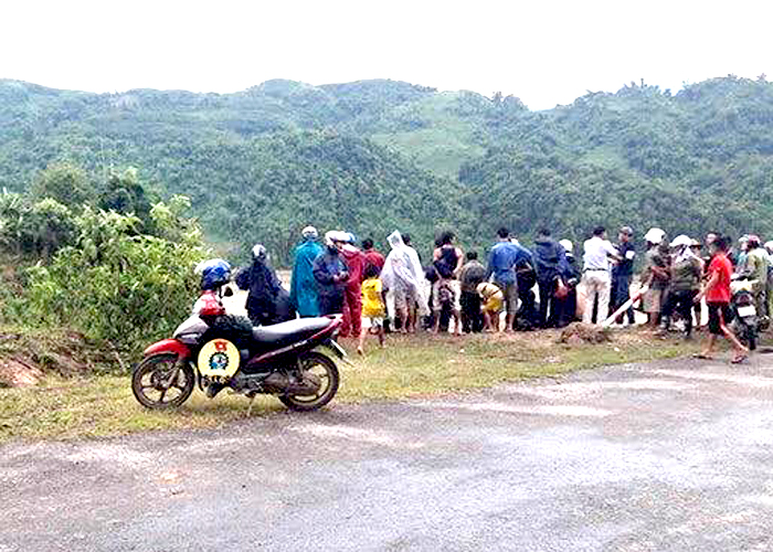 Lai Châu: Xe con lao xuống lòng hồ thủ điện Sơn La, 2 người tử vong