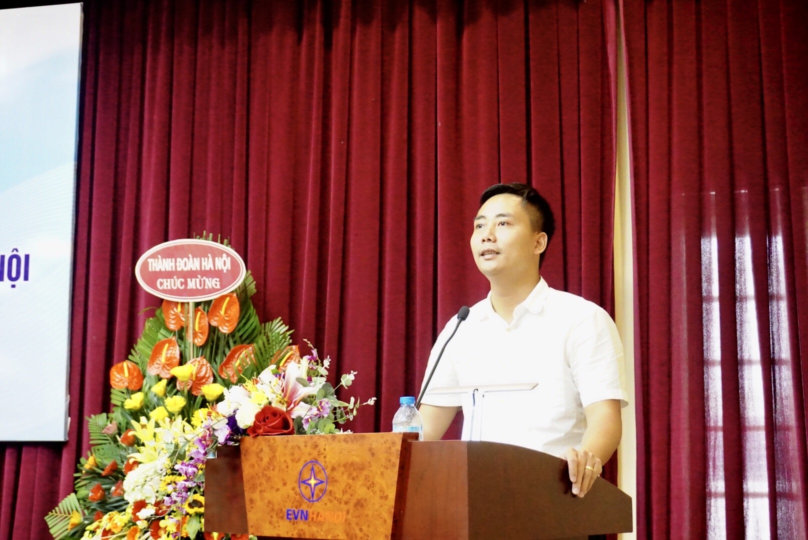 Đồng chí Nguyễn Thị Thu Hương giữ chức Bí thư Đoàn TN Tổng công ty EVN Hà Nội
