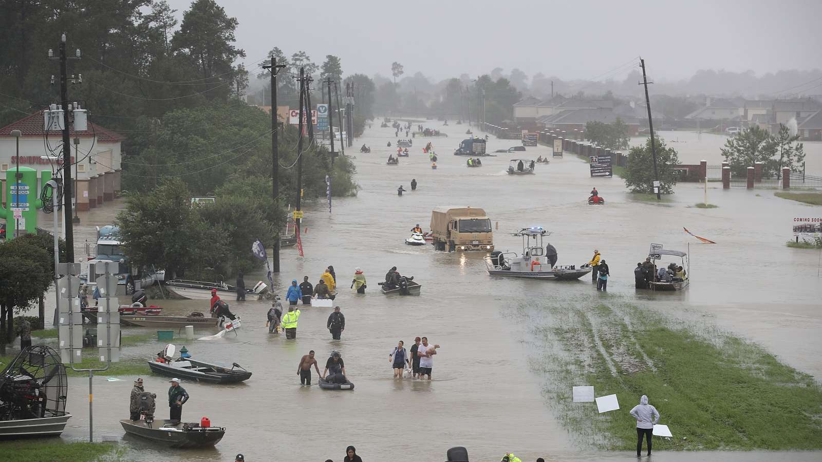 Siêu bão Harvey “cuốn trôi” hơn 42 tỷ đôla Mỹ theo dòng nước