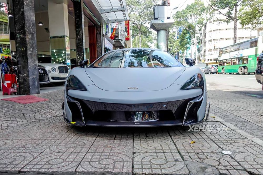 Chiêm ngưỡng McLaren 570S độ Vorsteiner độc nhất Việt Nam