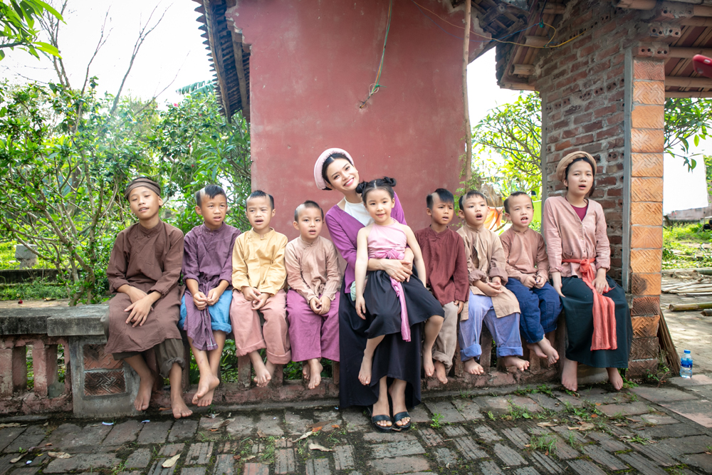 Phạm Phương Thảo rất xúc động vì tình cảm của làng xóm dành cho mình