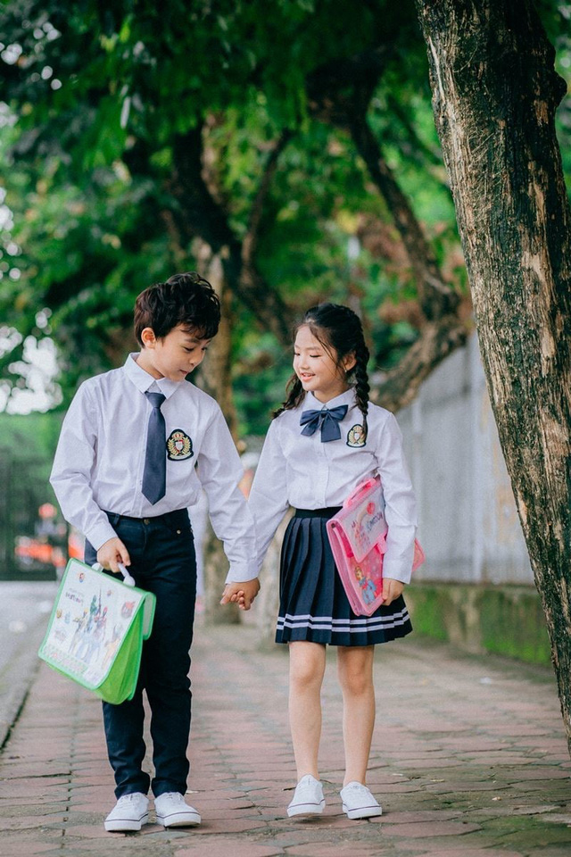 Ngắm nhìn những khoảnh khắc hồn nhiên, trong sáng của đôi bạn thân Trần Huy Minh Đăng và Nguyễn Bảo Châu khiến những mỏi mệt đời sống thường nhật bỗng tan biến.