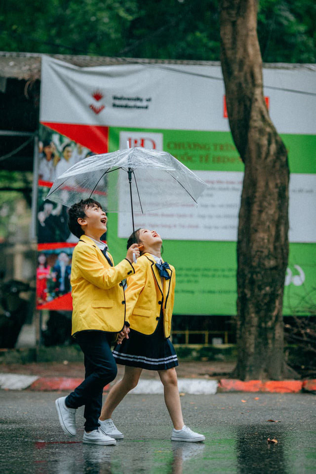 Thông điệp chính của bộ ảnh này chính là hãy trân trọng những thứ mình đang có, đừng để nó vụt qua trong sự nuối tiếc. Và hơn hết người lớn đừng bao giờ mang thế giới mà mình mong ước đặt lên vai trẻ thơ.