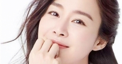Kim Tae Hee đẹp không tì vết sau gần 1 năm sinh con