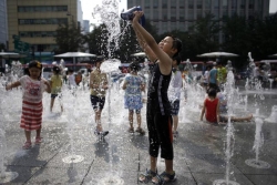 Nắng nóng kéo dài, Hàn Quốc xem xét giảm giá điện cho dân