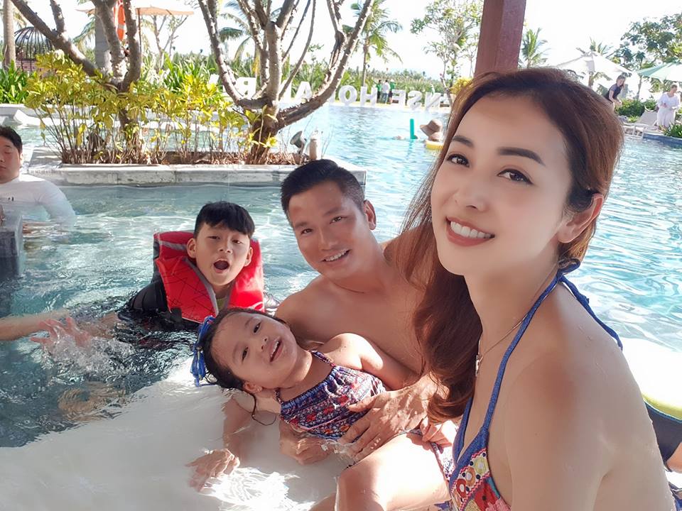 Hoa hậu Jennifer Phạm gợi cảm ở bãi biển dành lời đường mật cho chồng đại gia