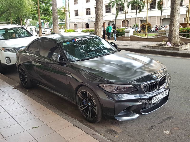Bắt gặp BMW M2 Coupe đầy thu hút trên phố Sài Gòn