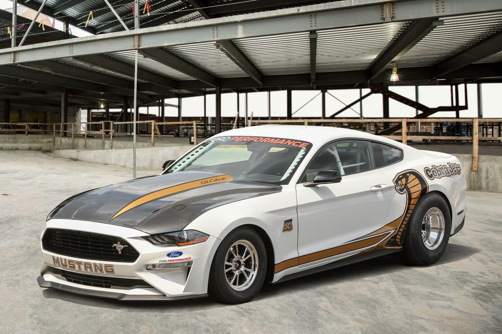 Ford Mustang Cobra Jet 2018 trang bị động cơ siêu nạp V8 kỷ niệm 50 năm