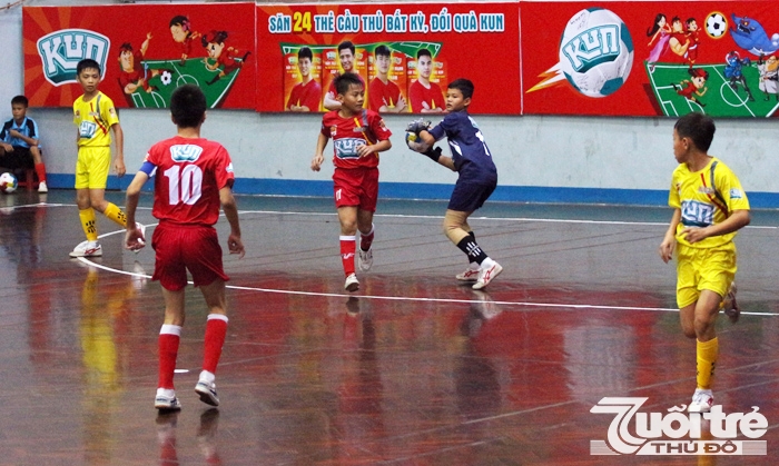 U11 SLNA giành quyền đi tiếp nhờ những bàn sút luân lưu sau khi bị U11 PVF gỡ hòa tỷ số 2-2