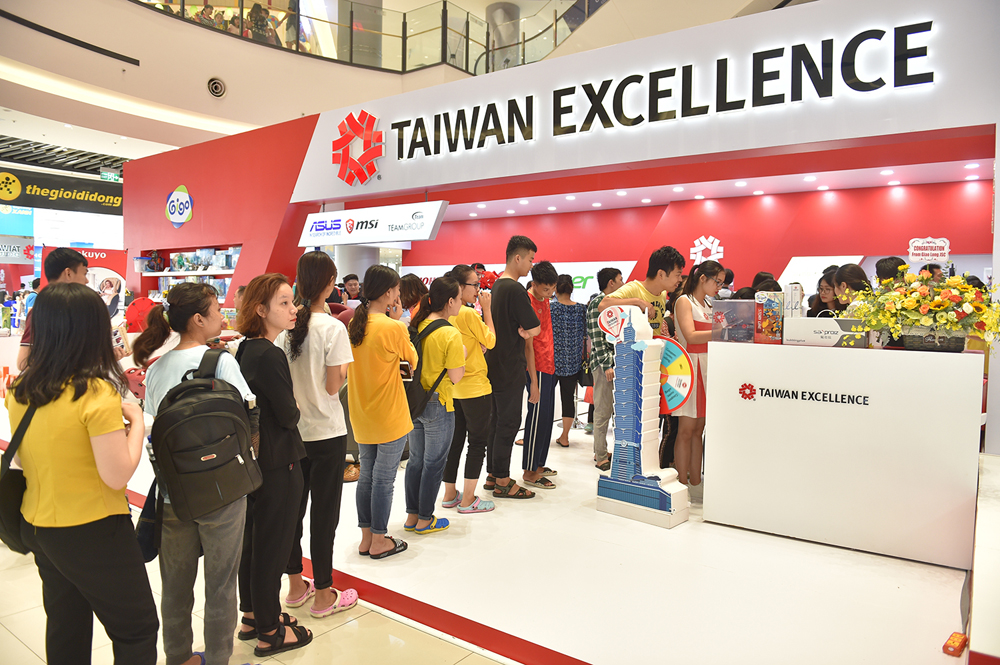 Ngày hội Taiwan Excellence thu hút đông đảo các khách tham quan đến trải nghiệm sản phẩm