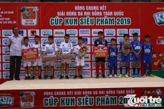 U11 Sông Lam Nghệ An lên ngôi thuyết phục