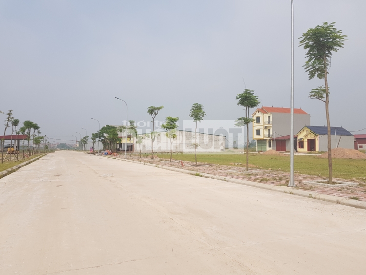 Chủ đầu tư đã phân ra thành hàng trăm lô đất bán với giá từ 4 - 9 triệu/m2 tại dự án làng nghề Mai Hương