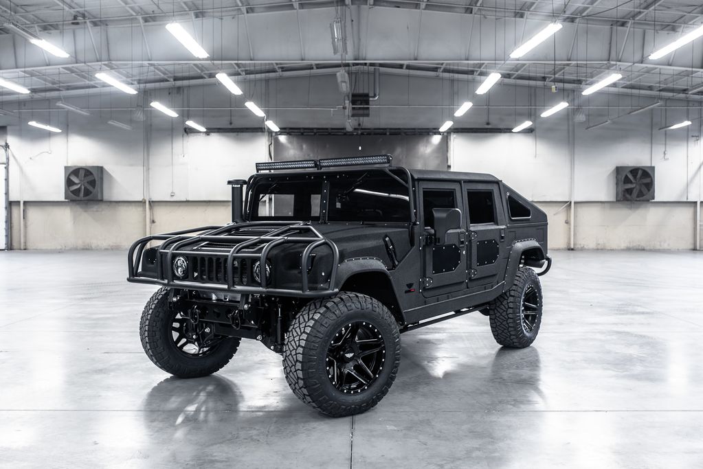 Hummer H1 Launch Edition - Mẫu SUV thực thụ của nhà binh
