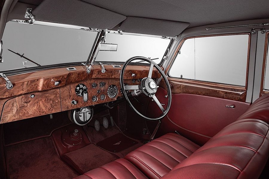 Bentley Corniche nguyên bản từ năm 1939 được 