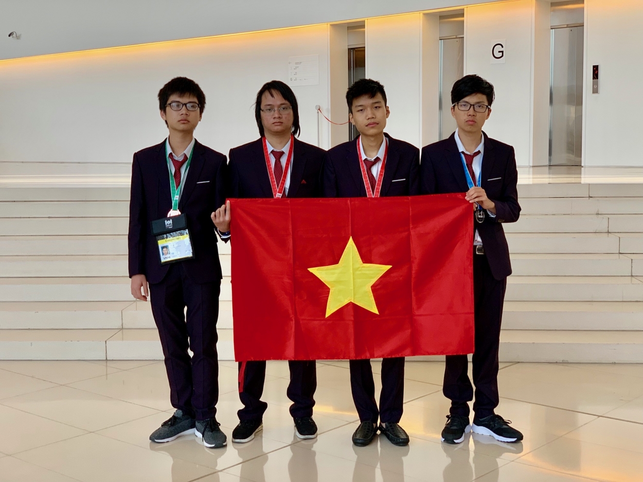 4 học sinh Việt Nam đoạt huy chương Olympic Tin học quốc tế
