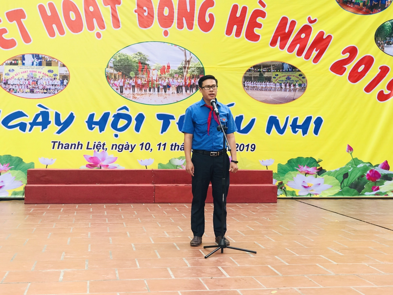 Anh Phạm Tiến Đạt, Bí thư Huyện đoàn, Chủ tịch Hội LHTN Việt Nam huyện Thanh Trì phát biểu tại chương trình