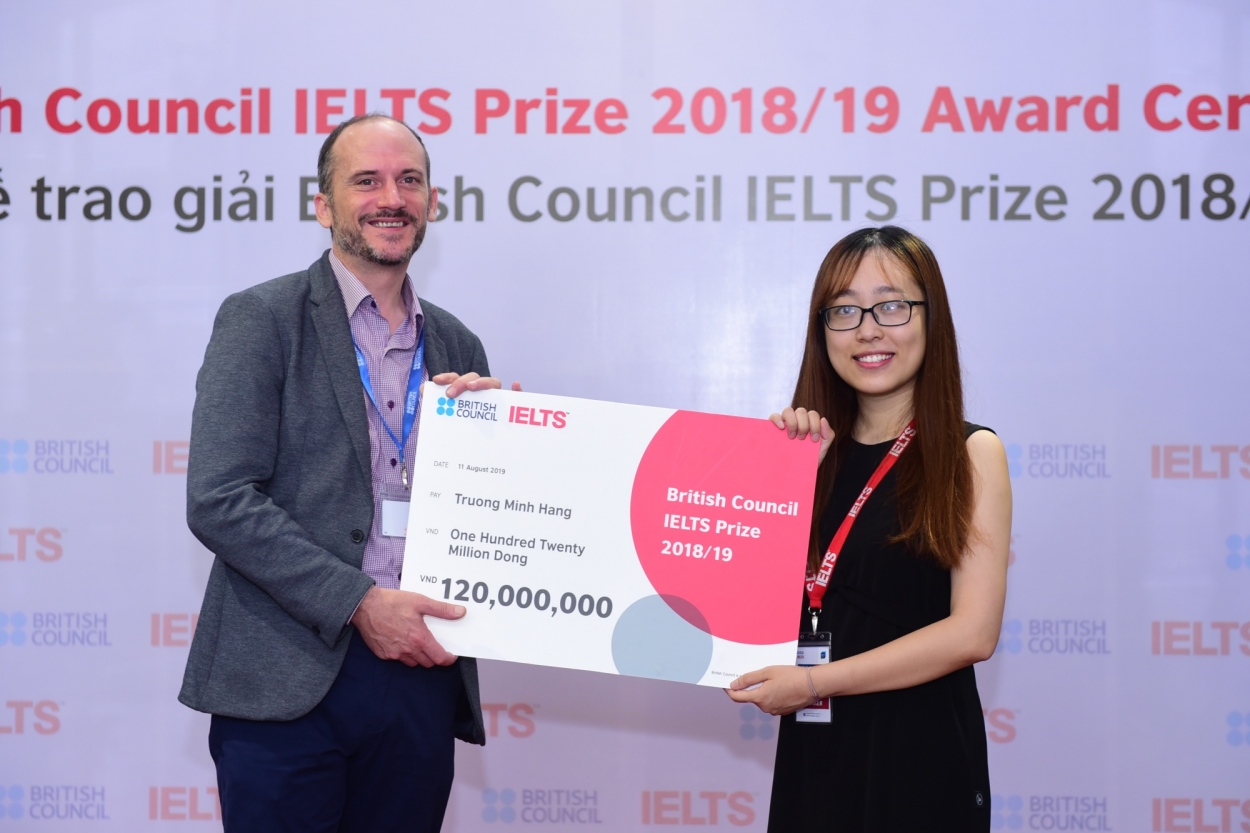 Ba thí sinh Việt Nam nhận Học bổng IELTS Prize 2018/19 từ Hội đồng Anh