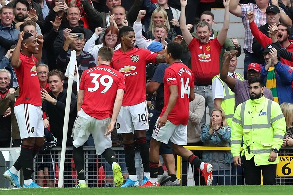 Kết quả MU 4-0 Chelsea: Vùi dập đối thủ bằng bẫy phản công