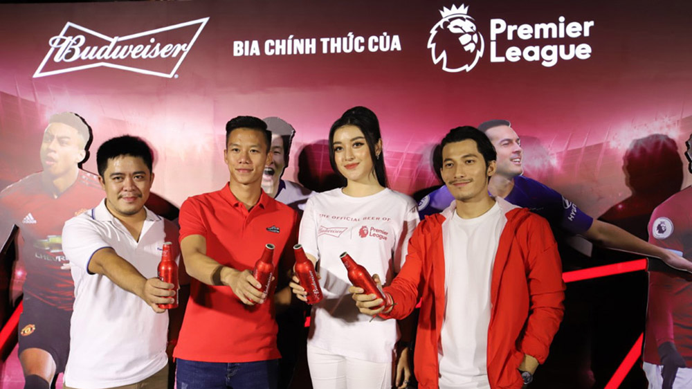 Dàn sao tham dự Họp báo Budweiser